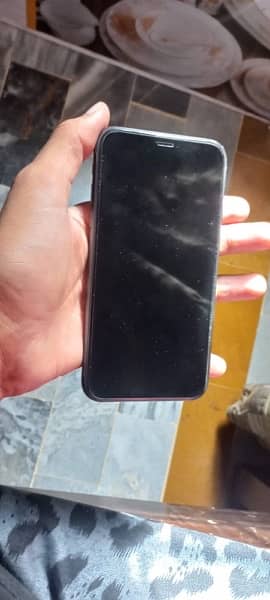 Iphone 11 Jv with box 10/10 condition with original charger and lead 4