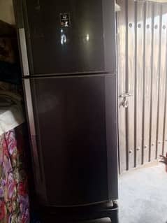 Dawlance Freezer in good condition medium size