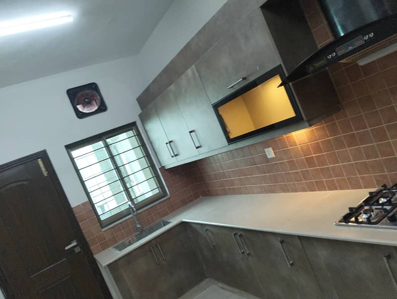 Brand New Luxury Flat Askari-X 22