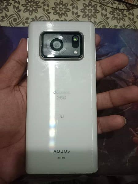 AQUOS R6 5g 0