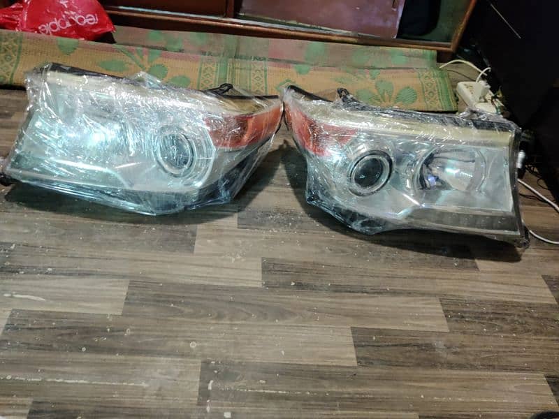 land cruiser 2012/2016 original headlights 0