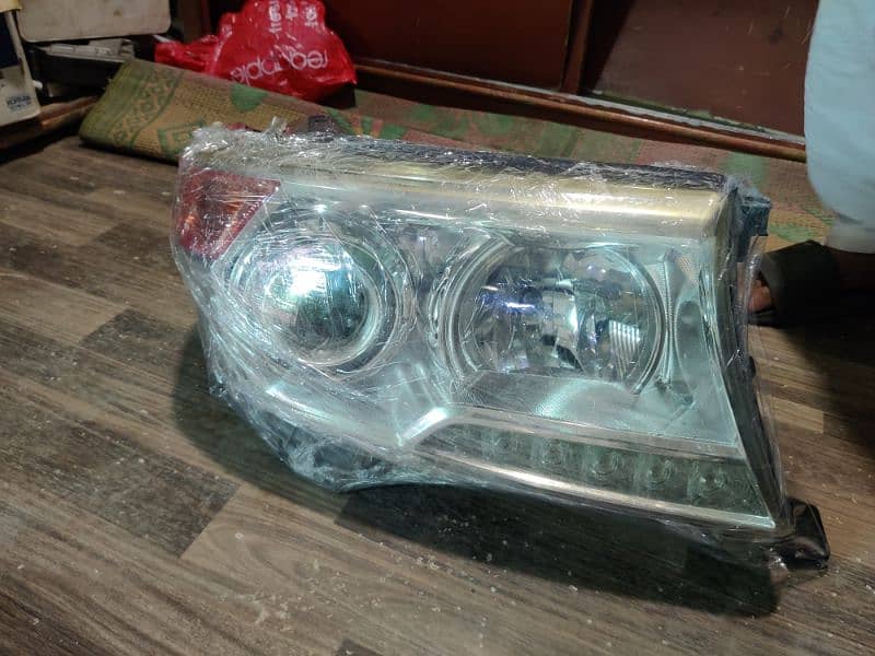 land cruiser 2012/2016 original headlights 3