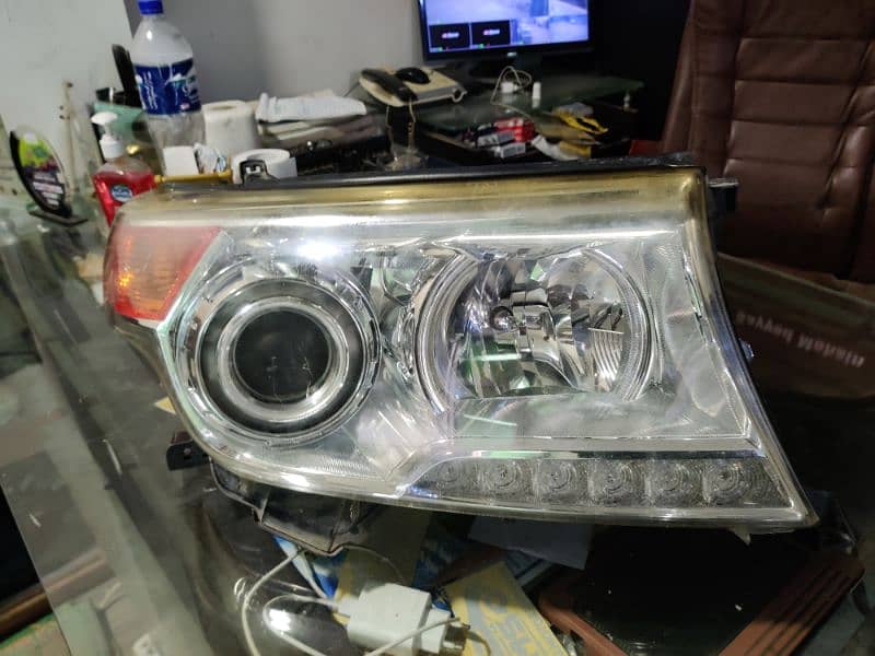 land cruiser 2012/2016 original headlights 8