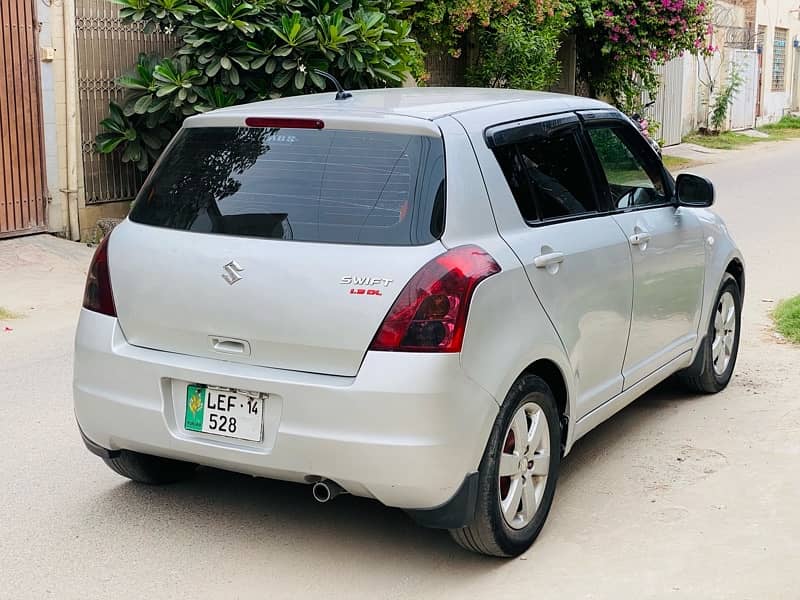 Suzuki Swift 2014 Dlx 9