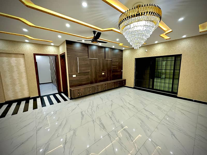 20 Marla Ultra Modern Brand New Modren House For Sale In Wapda Town Main 40 ft Road Hot Location 26