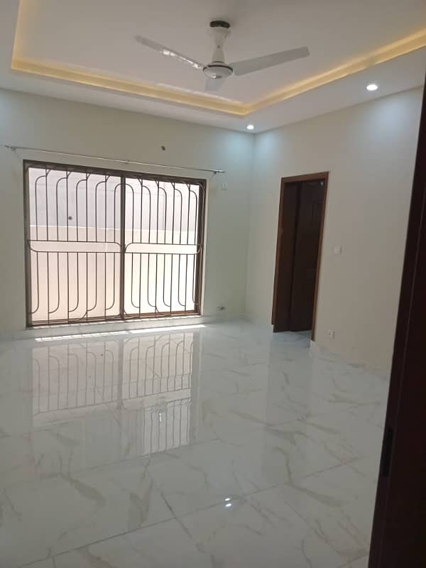 Brig House 5 Bedrooms For Rent Fully Tiled 15