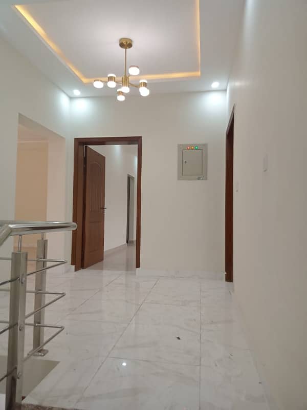 Brig House 5 Bedrooms For Rent Fully Tiled 26