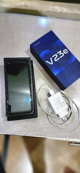 Vivo v23e 8+4 GB Ram 128 Storage 5