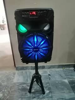 Bluetooth trolley speaker with stand