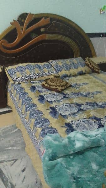 wooden bed nd dressing 1