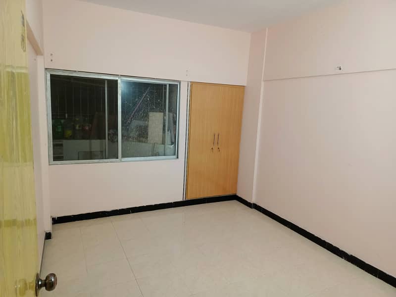 3 bed dd apartment in gray heights, Gulistan e jauhar block 12 17