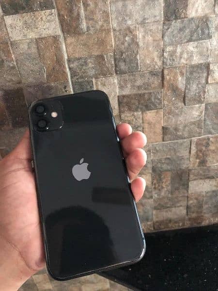 iphone 11 10/10 condition 9