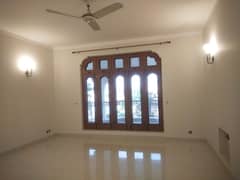 2 Kanal upper portion 3beds tv lounge drawing room separate gate Available for rent in DHA Phase 1 0