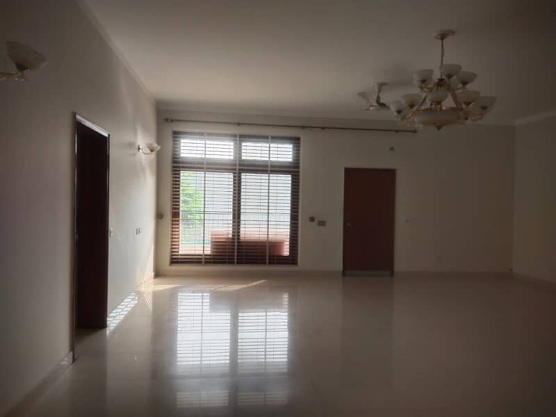 2 Kanal upper portion 3beds tv lounge drawing room separate gate Available for rent in DHA Phase 1 5