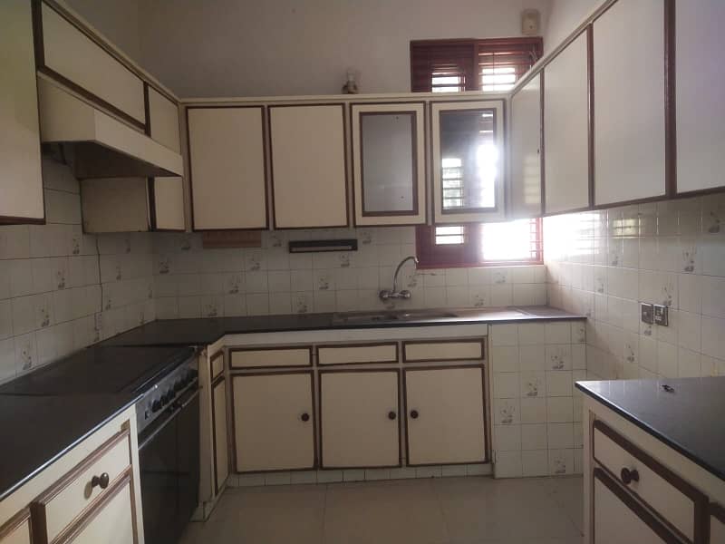 2 Kanal upper portion 3beds tv lounge drawing room separate gate Available for rent in DHA Phase 1 13