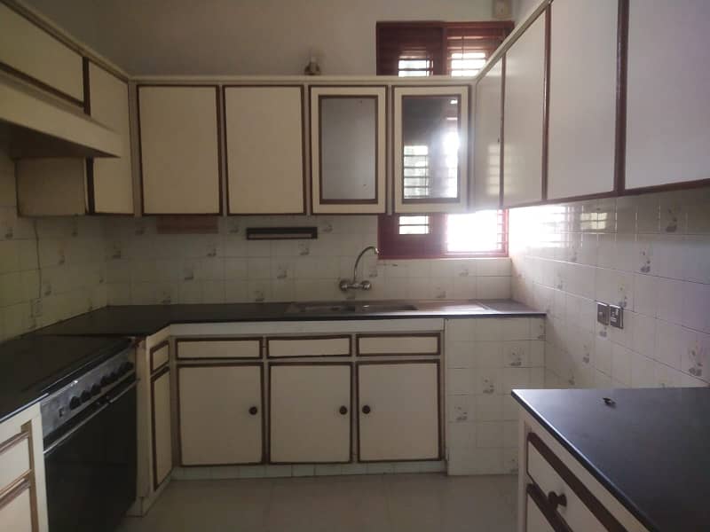 2 Kanal upper portion 3beds tv lounge drawing room separate gate Available for rent in DHA Phase 1 16