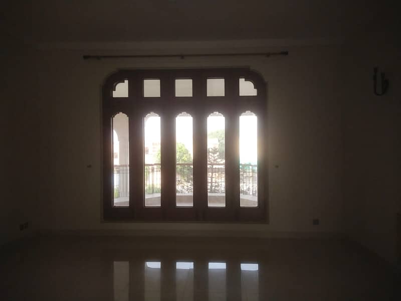 2 Kanal upper portion 3beds tv lounge drawing room separate gate Available for rent in DHA Phase 1 19