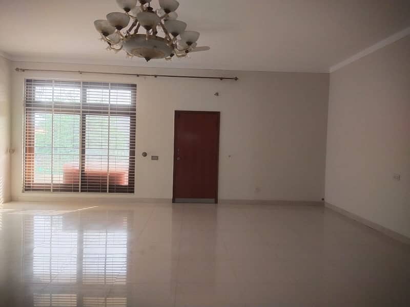 2 Kanal upper portion 3beds tv lounge drawing room separate gate Available for rent in DHA Phase 1 20