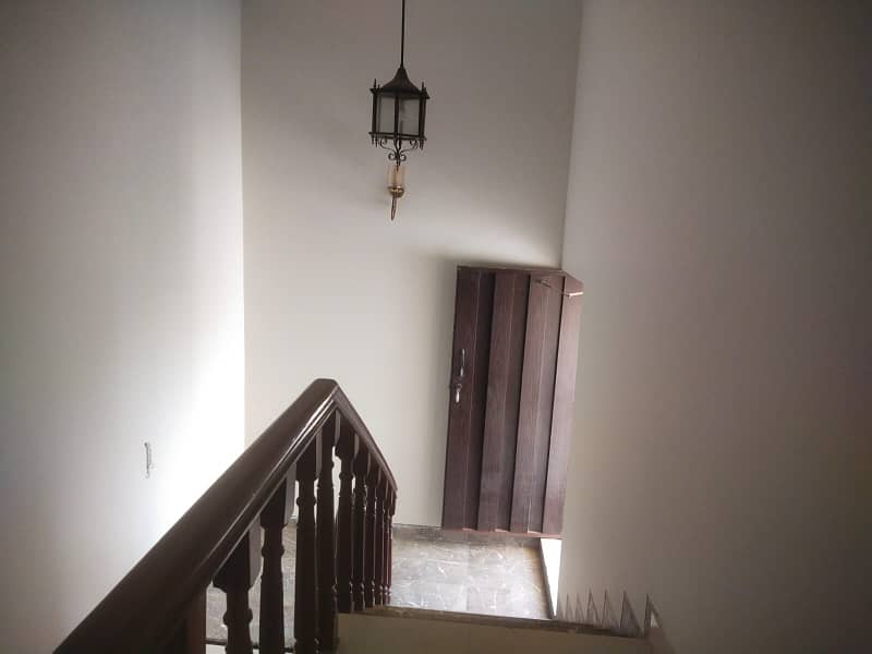 2 Kanal upper portion 3beds tv lounge drawing room separate gate Available for rent in DHA Phase 1 27