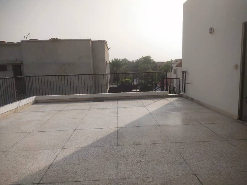 2 Kanal upper portion 3beds tv lounge drawing room separate gate Available for rent in DHA Phase 1 29