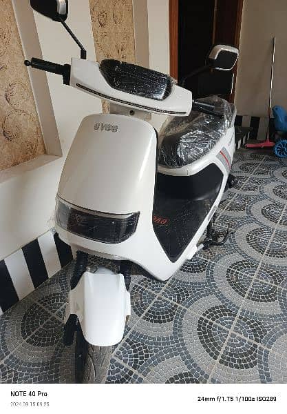 brand new scooty fix price 0