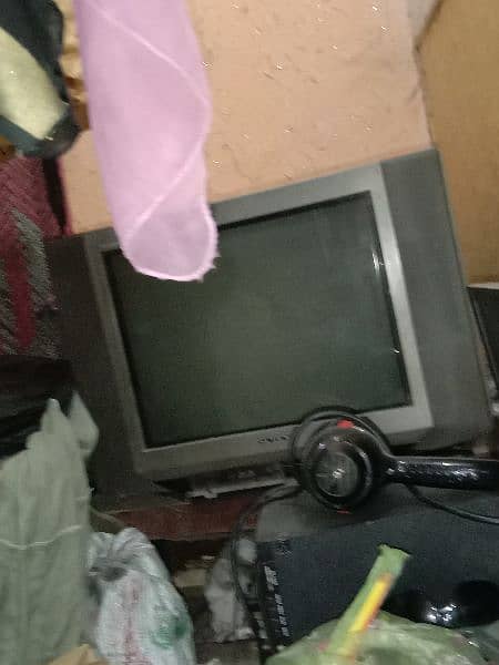 2 tv Sony and noble 21 inches flat screen for sale in Okara City 5