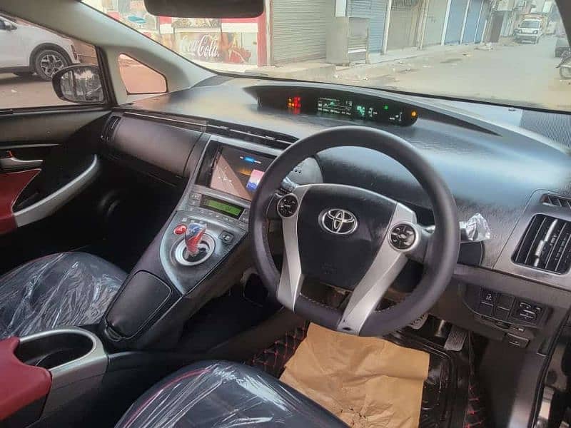 Toyota Prius 2013/ 2017 3