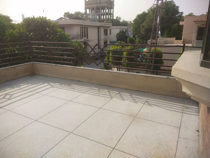 22 Marla upper portion 3 bed Tv lounge Separate gate available in DHA Phase 1 near J block Club 0