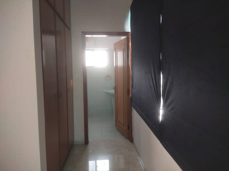 22 Marla upper portion 3 bed Tv lounge Separate gate available in DHA Phase 1 near J block Club 8