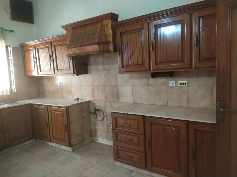 22 Marla upper portion 3 bed Tv lounge Separate gate available in DHA Phase 1 near J block Club 15