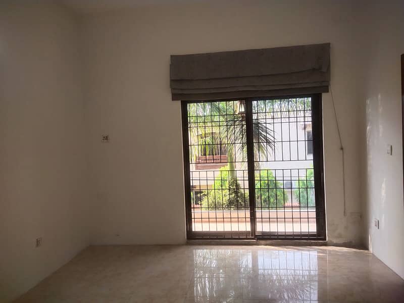 22 Marla upper portion 3 bed Tv lounge Separate gate available in DHA Phase 1 near J block Club 19