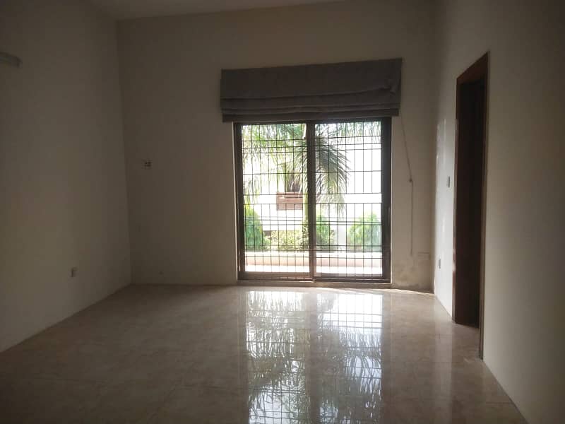 22 Marla upper portion 3 bed Tv lounge Separate gate available in DHA Phase 1 near J block Club 21