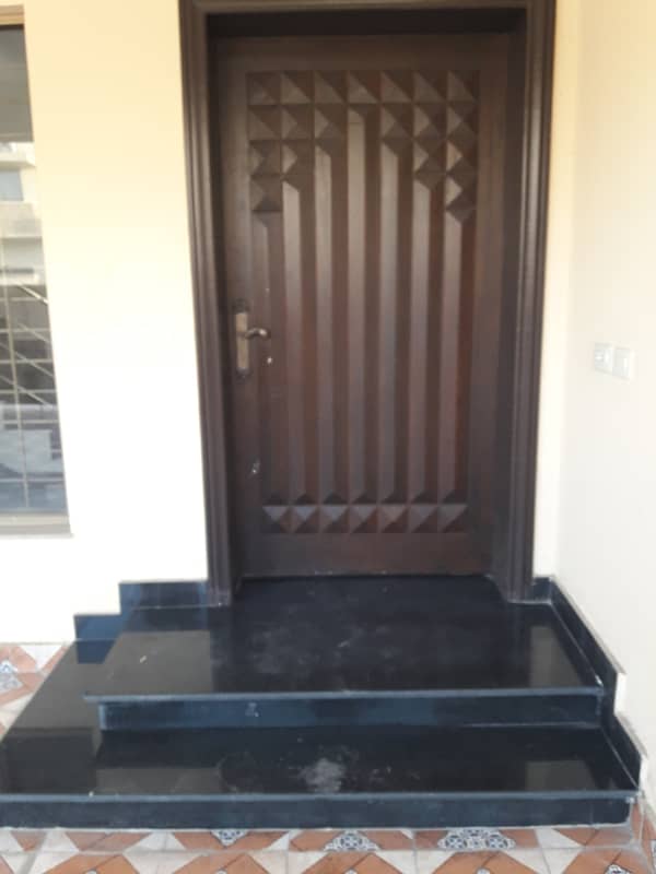 Brig House 5 Bedrooms For Rent Fully Tiled 3