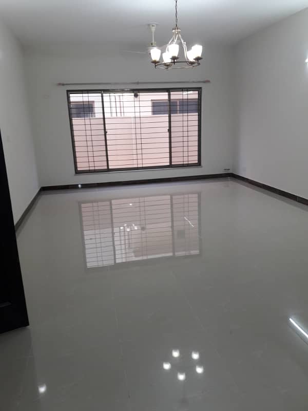 Brig House 5 Bedrooms For Rent Fully Tiled 9