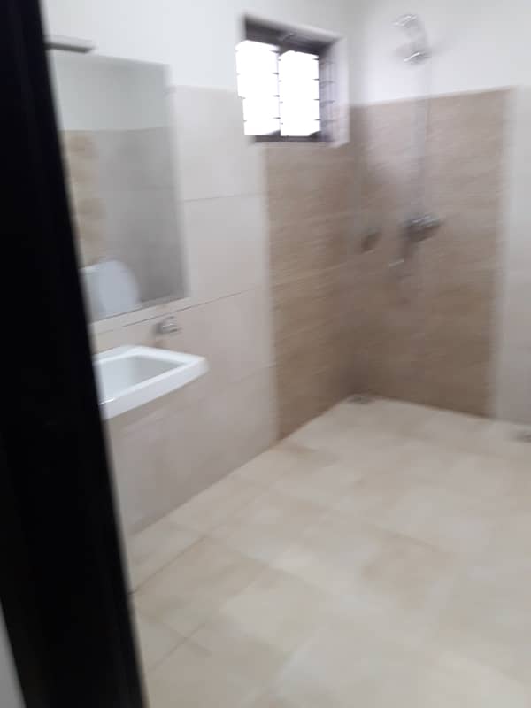 Brig House 5 Bedrooms For Rent Fully Tiled 12