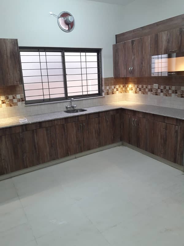 Brig House 5 Bedrooms For Rent Fully Tiled 30