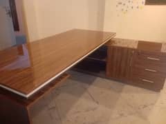 office Executive table for sale 0