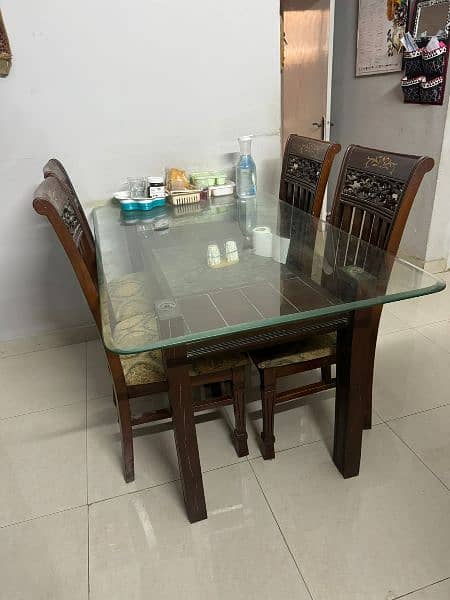 Dining Table with 6 chairs 1