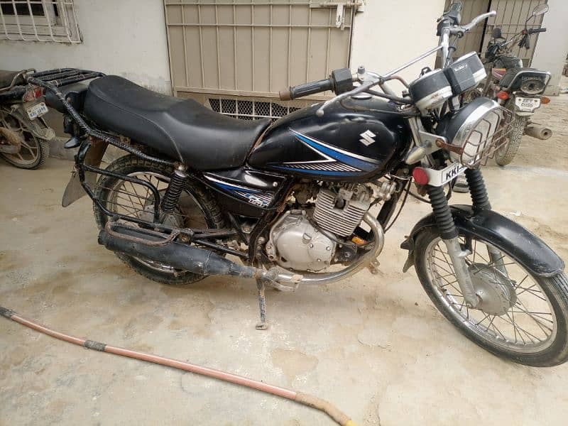 Suzuki GS150 2017 1