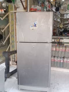 heiar fridge good condition all oky 03165733387