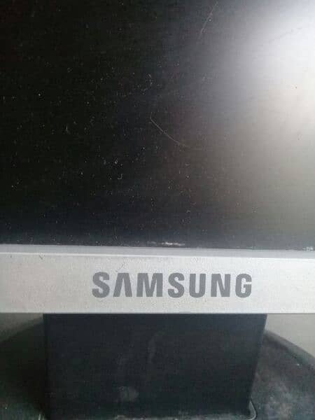 SAMSUNG Monitor 2