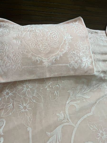 PLUSHY PINK BED SET 1