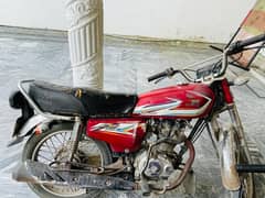 Honda 125 Red