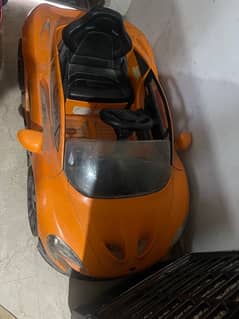 good condition battery car for children