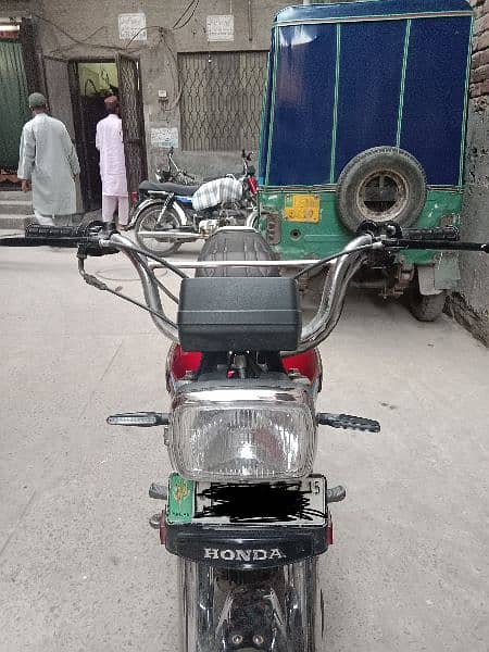 Honda 70 CC bike in good condition. 2