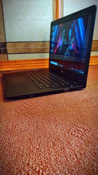 Dell Latitude 3490 i5 8th gen 8/256 Touch Screen 4