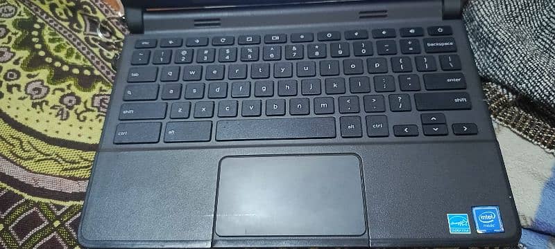 DELL Chromebook 4GB Ssd Ram 16 GB SSD Rom 3