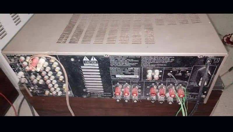 DENON AMPLIFIER FOR SALE IN GENION CONDITION 3