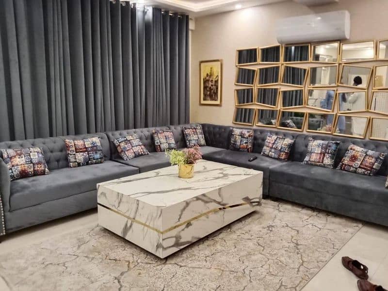 One bedroom VIP apartment for rent for short stay in bahria town 5