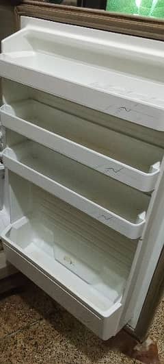 Dawlance fridge for sell urgent 0